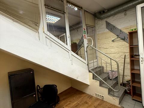 комерційна за адресою Володимира Івасюка просп. (Героїв Сталінграду), 6-Б