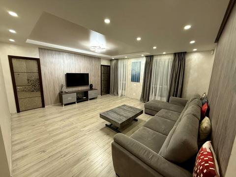 квартира за адресою Левка Лук'яненка вул. (Василя Жуковського), 16, 18, 20, 24