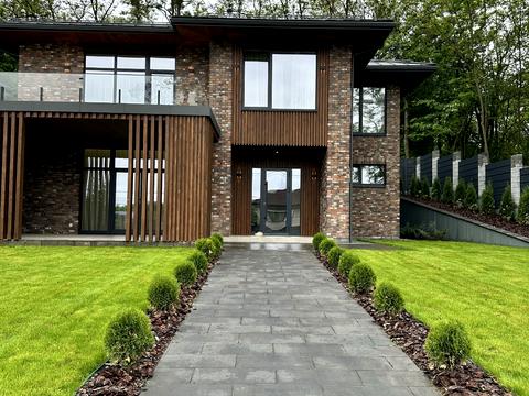 будинок за адресою Віта Поштова