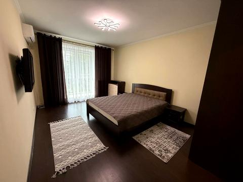 квартира за адресою Євгена Коновальця вул., 120
