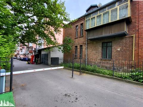 коммерческая по адресу Театральная ул., 9