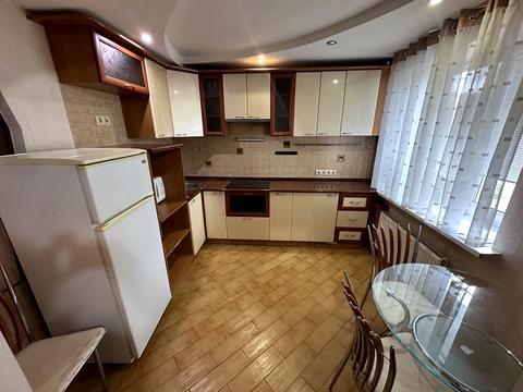 квартира за адресою Перемоги просп., 104