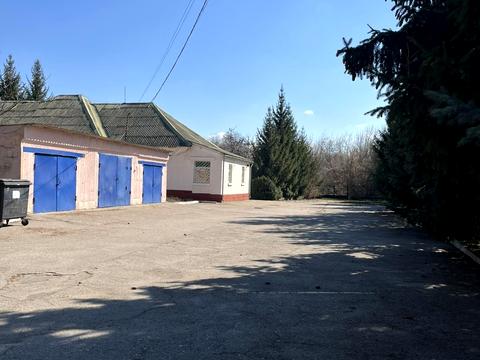 комерційна за адресою Степана Чобану вул. (Добровольського), 1