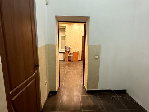 комерційна за адресою Юрія Федьковича вул., 22