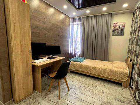 квартира за адресою Михайла Лушпи просп., 5 к30