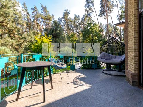 комерційна за адресою Курортна вул. (Великого Жовтня), 25