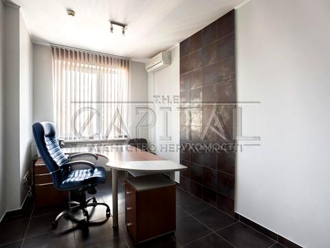 комерційна за адресою Микільсько-Слобідська вул., 2