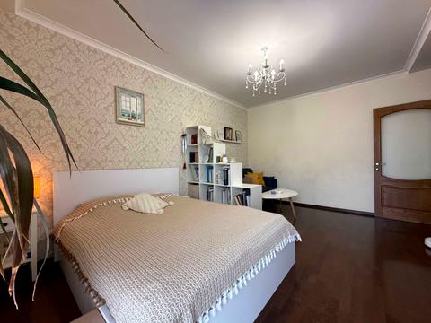 квартира за адресою Регенераторна вул., 4