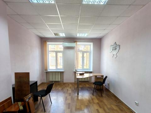 комерційна за адресою Короленка вул. (Первозванівська), 8