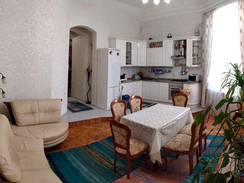 квартира за адресою Торгова вул., 3