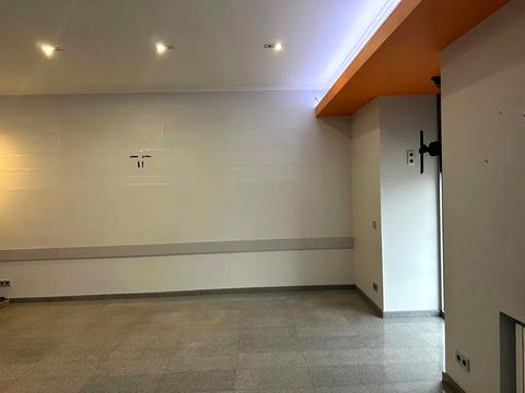 комерційна за адресою Святослава Хороброго вул. (Чкалова), 33