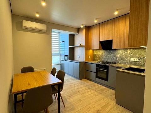 квартира по адресу Домбровського ул., 75