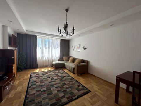 квартира за адресою Раїси Окіпної вул., 8