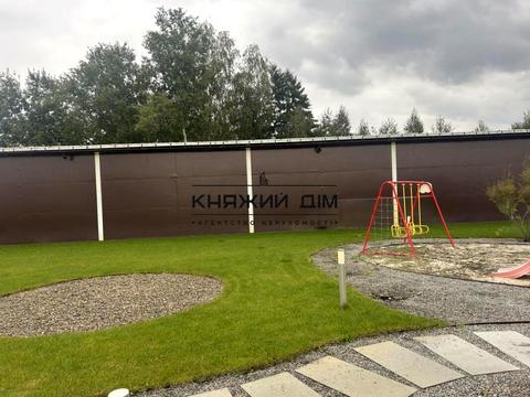 комерційна за адресою Садова, 1