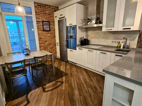 квартира за адресою Регенераторна вул., 4