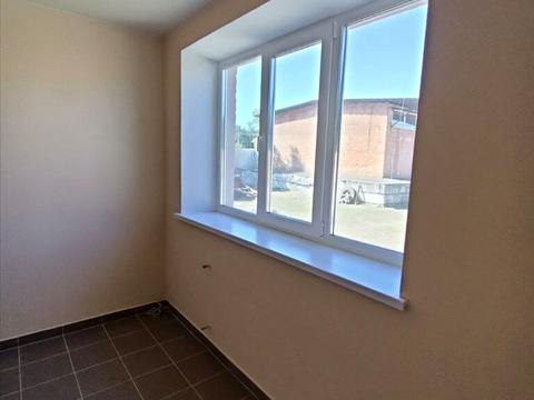 коммерческая по адресу Центральна, 1