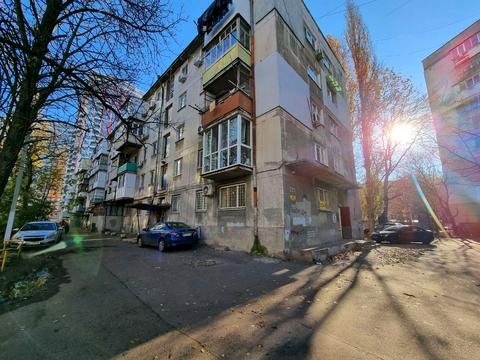 комерційна за адресою Пр Гагаріна, 23/5