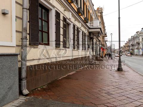 комерційна за адресою Петра Сагайдачного вул., 21
