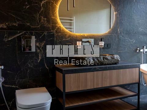 будинок за адресою Набережна вул.