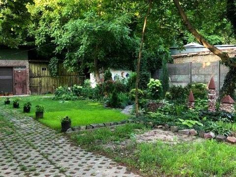 коммерческая по адресу Лаврский пер., 7а