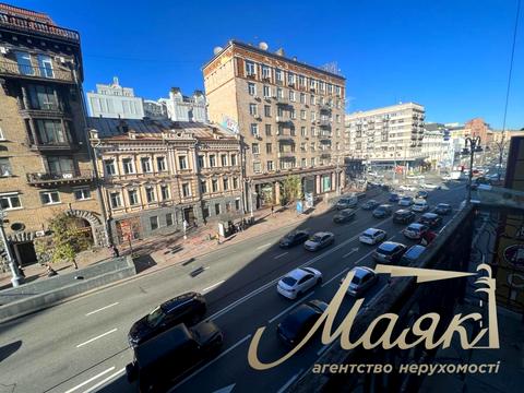 коммерческая по адресу Большая Васильковская ул. (Красноармейская), 12