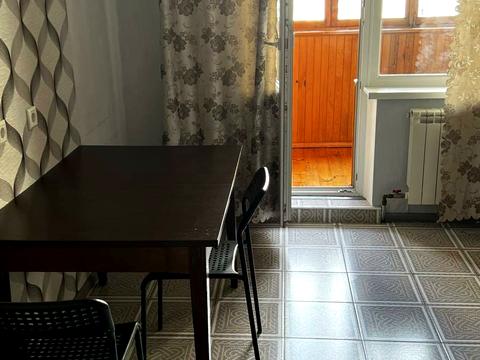 квартира за адресою Ревуцького вул., 42