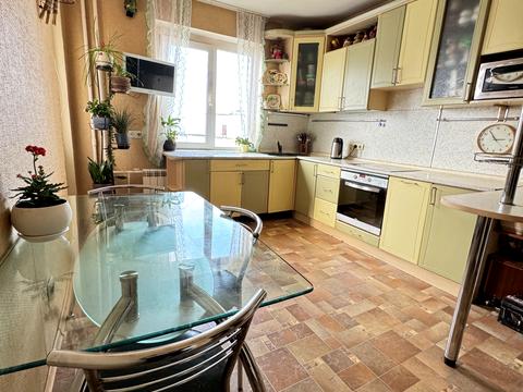 квартира за адресою Милославська вул., 45