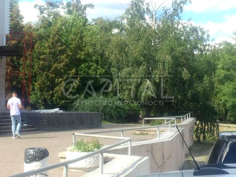 комерційна за адресою Лук'янівська вул., 1