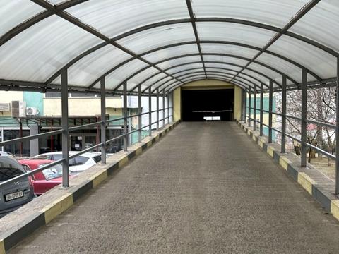 паркомісце за адресою Тополина вул., 10а
