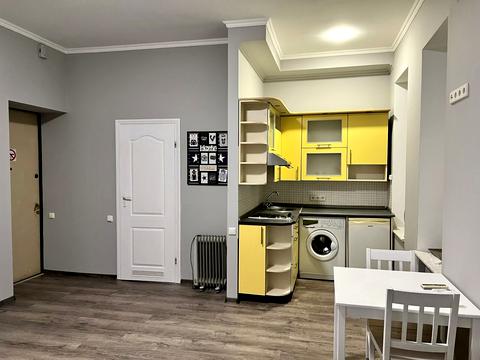 квартира за адресою Євгена Чикаленка вул. (Пушкінська), 12в