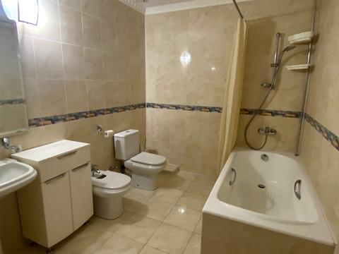 квартира за адресою Кропивницького вул., 10
