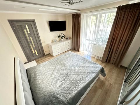 квартира по адресу Злуки просп., 18