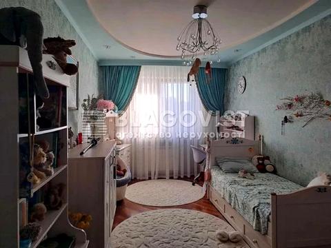 квартира за адресою Анни Ахматової вул., 13