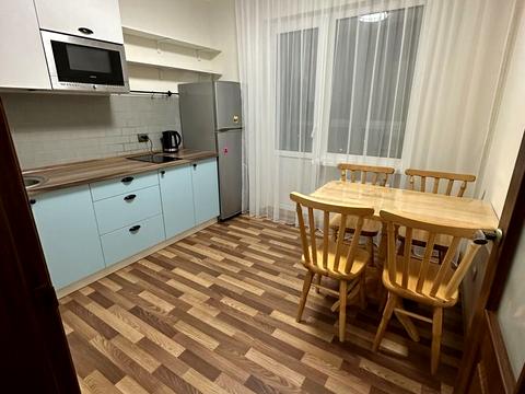 квартира за адресою Бориса Гмирі вул., 10/40
