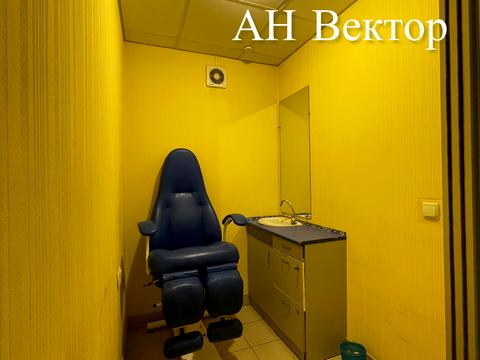 коммерческая по адресу Гвардейцев Широнинцев, 67
