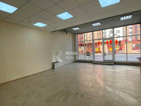 комерційна за адресою Федора Ернста вул., 60