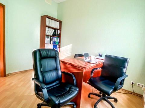 комерційна за адресою Королеви Єлизавети ІІ вул. (Глинки), 1