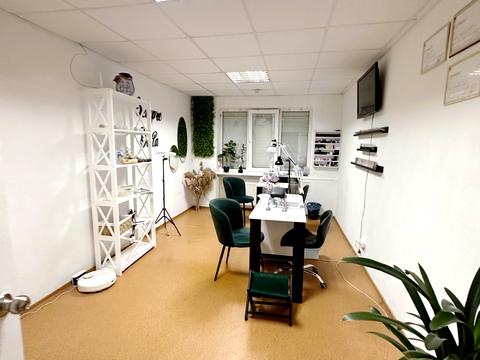 комерційна за адресою Сумгаїтська вул., 30