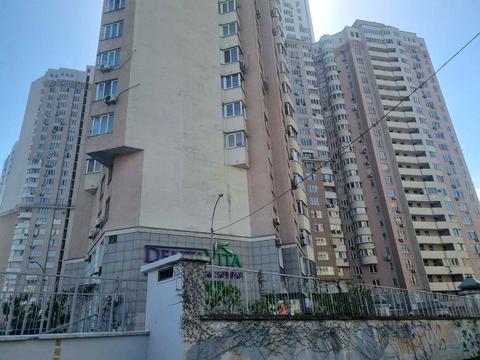 квартира за адресою Срібнокільська вул., 1