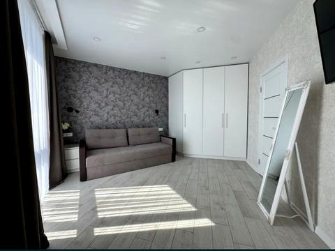 квартира за адресою Ревуцького вул., 42-Б