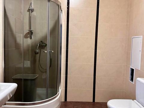 комерційна за адресою Срібнокільська вул., 3-Б
