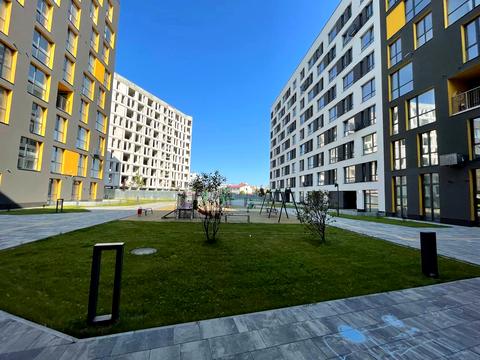 комерційна за адресою Богдана Хмельницького вул., 207