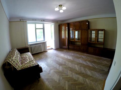 квартира за адресою Феодосійська вул., 4