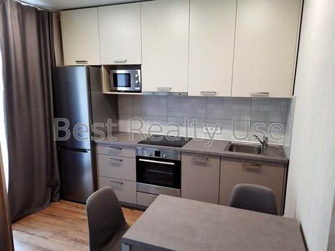 квартира по адресу Семьи Кульженков ул. (Дегтяренко Петра), 6