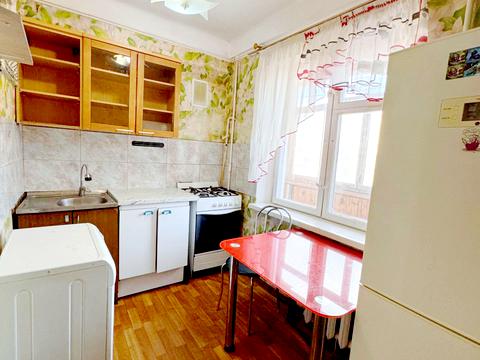квартира за адресою Ореста Левицького вул. (Академіка Курчатова), 23