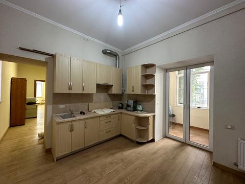 коммерческая по адресу Новосельского ул., 97