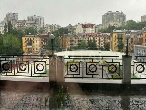 комерційна за адресою Богдана Хмельницького вул., 58-А