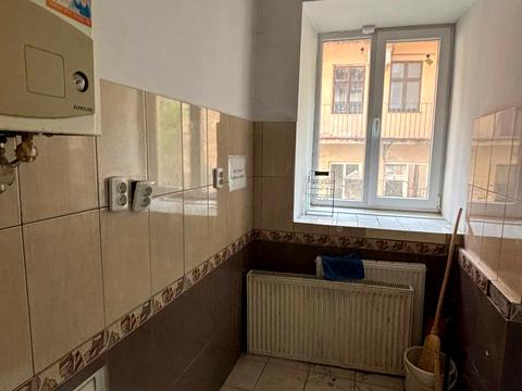 комерційна за адресою Львів, Князя Ярослава Осмомисла пл., 10