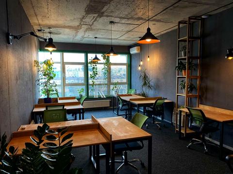 комерційна за адресою Кловський узвіз, 7a