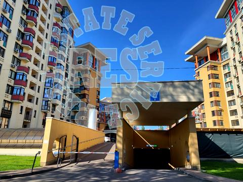 паркомісце за адресою Юлії Здановської вул. (Ломоносова), 71-Б